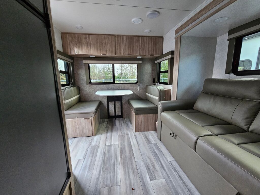 2022 Winnebago Micro Minnie 2225RL