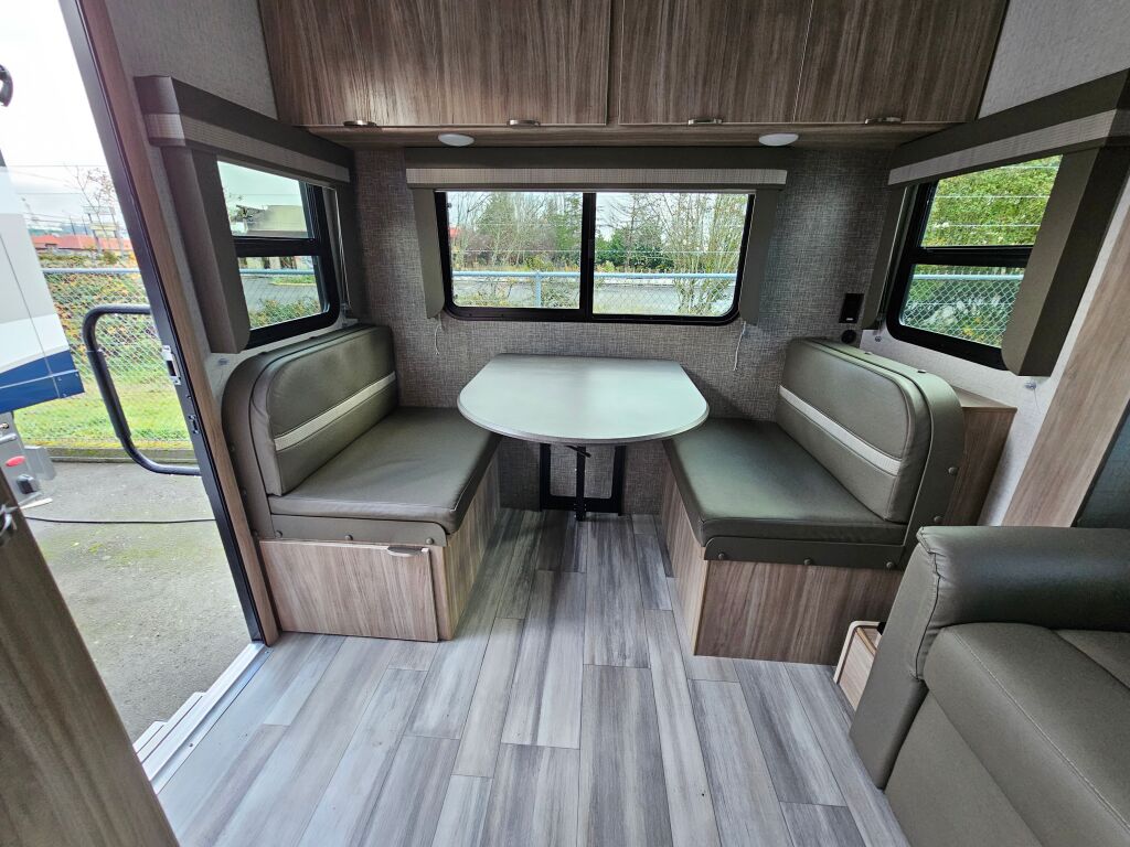 2022 Winnebago Micro Minnie 2225RL