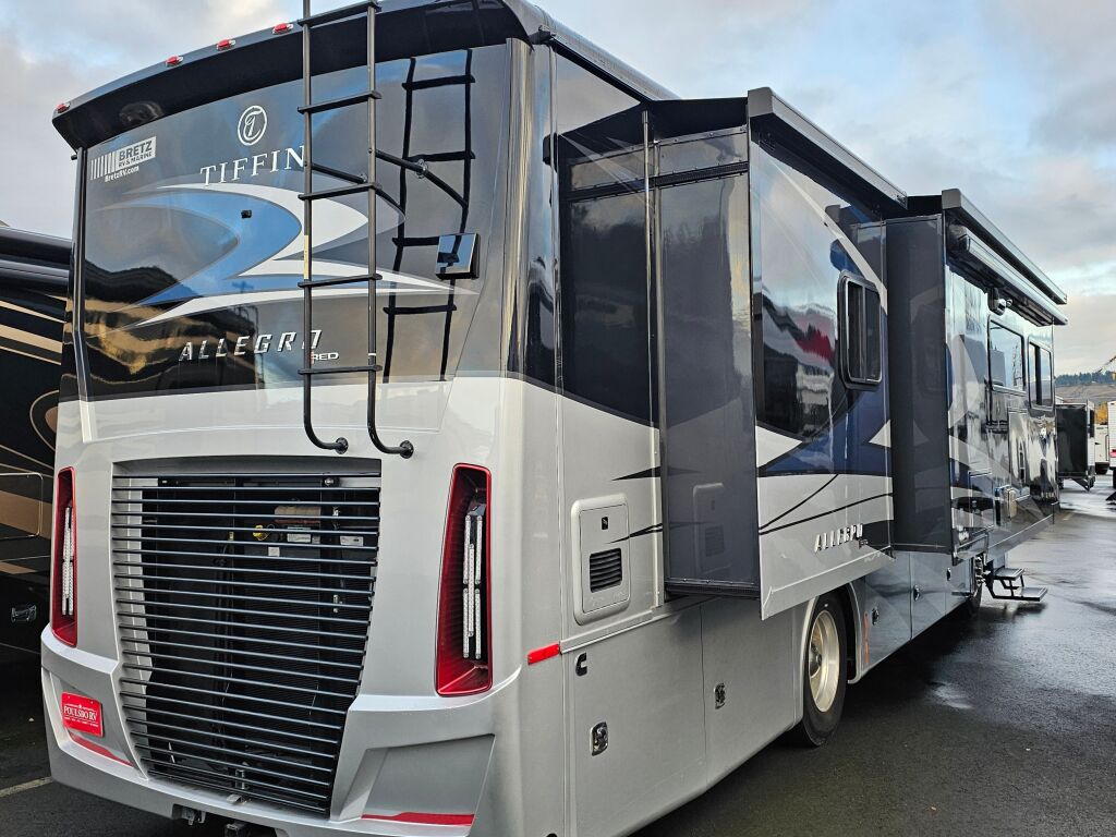 2022 Tiffin Motorhomes Allegro Red 360 33AA