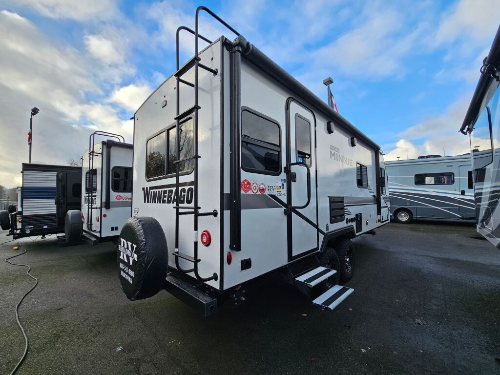 2022 Winnebago Micro Minnie 2225RL