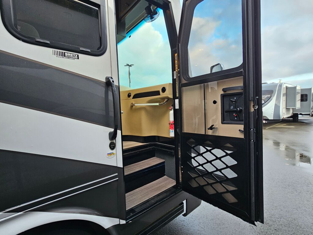 2022 Tiffin Motorhomes Allegro Breeze 33BR