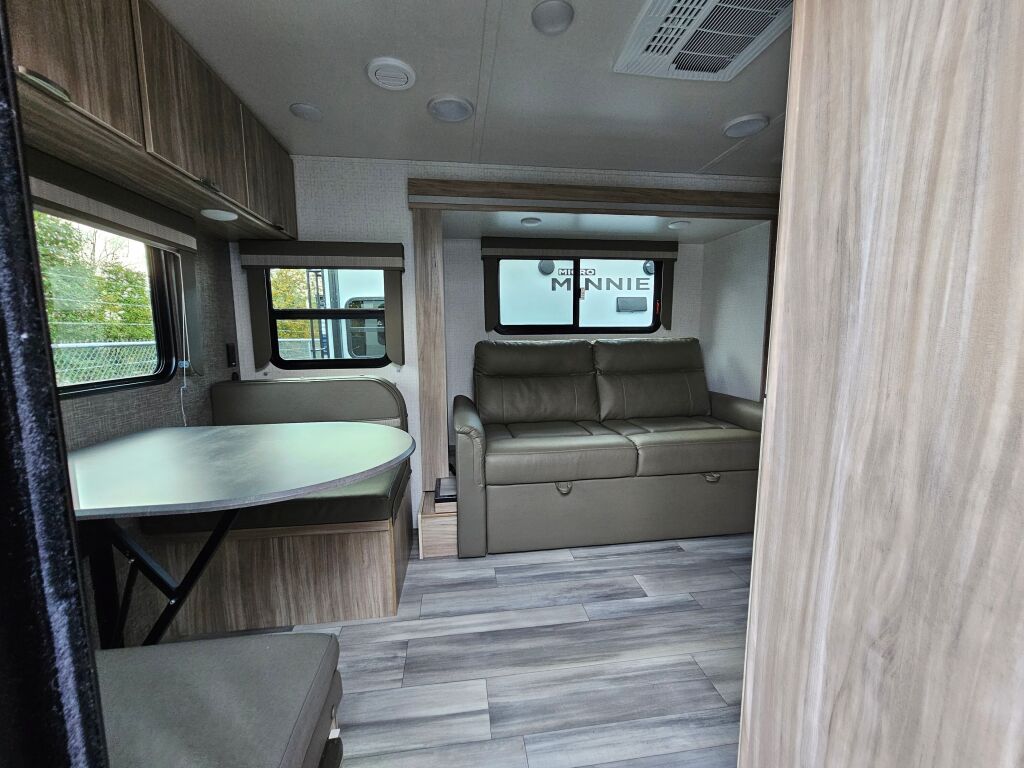 2022 Winnebago Micro Minnie 2225RL