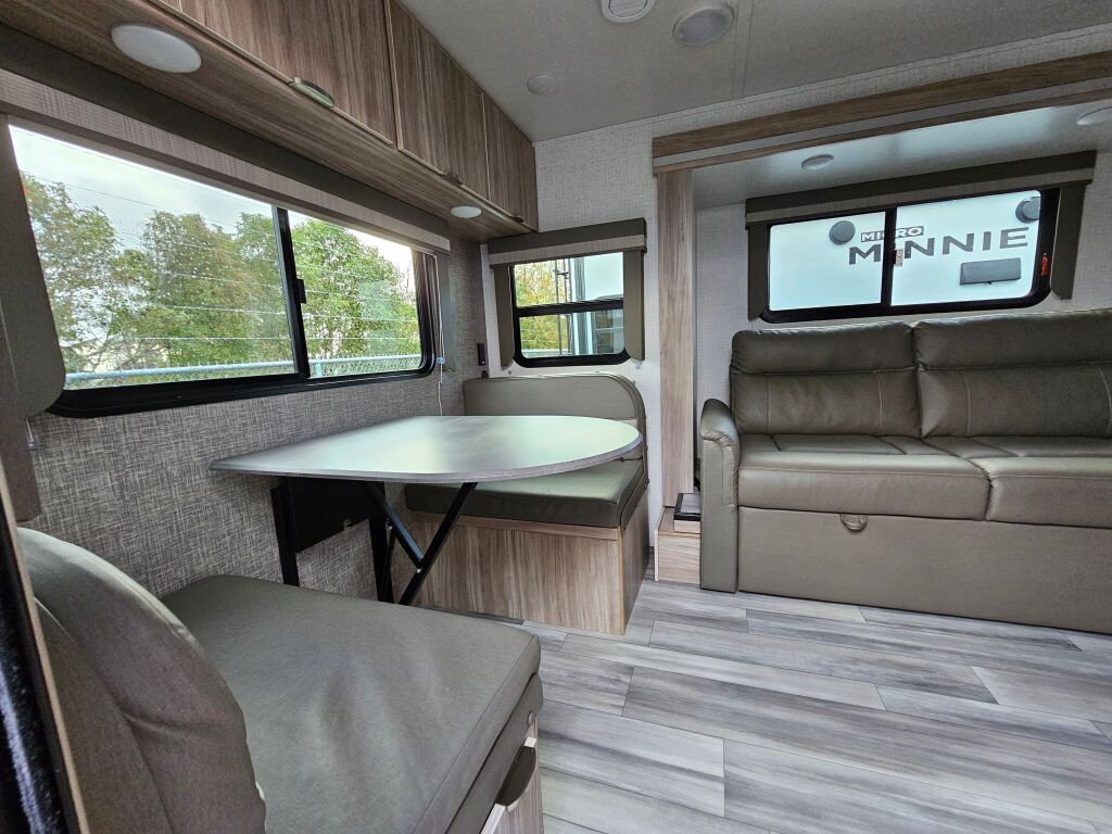 2022 Winnebago Micro Minnie 2225RL