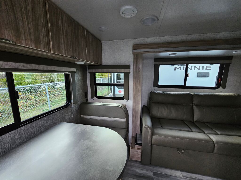 2022 Winnebago Micro Minnie 2225RL