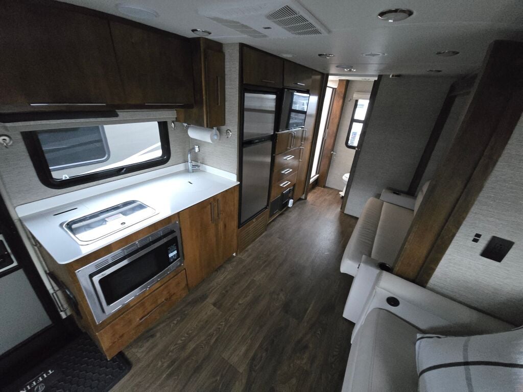 2020 Tiffin Motorhomes Wayfarer 25RW